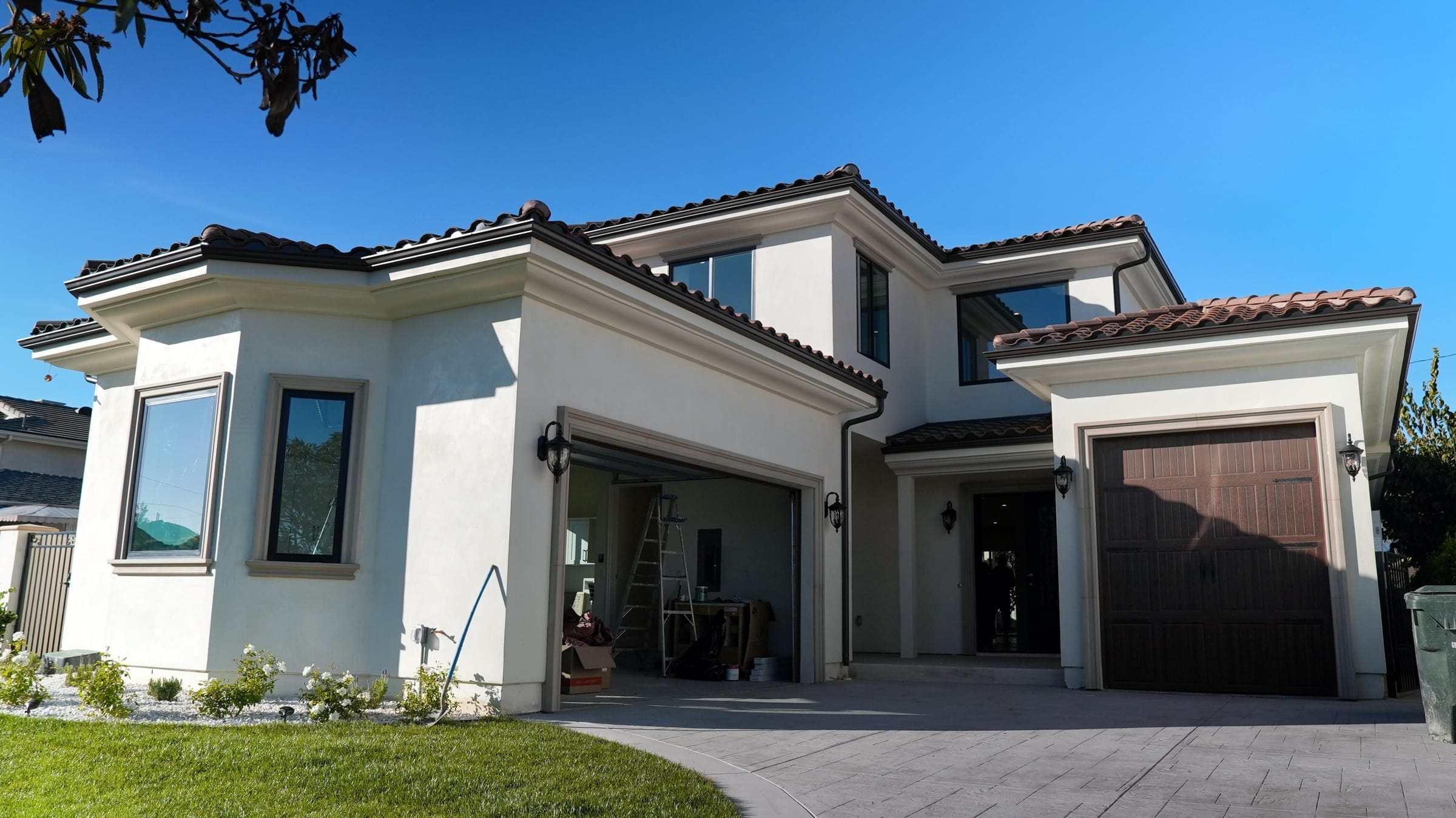 9041 Camino Real residence